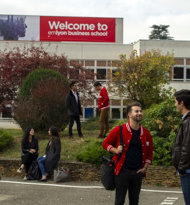 emlyon-business-school