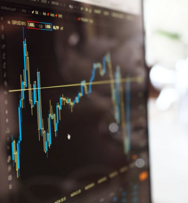 Finance Analysist : those who can analyze vast data sets to devise an investment strategy are hot in demand.
