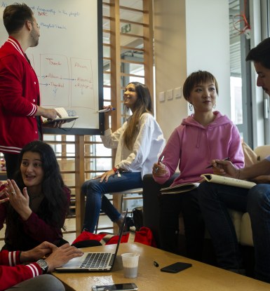 emlyon business school