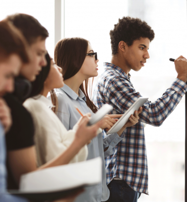 Intégrer une école de commerce après un bac+3