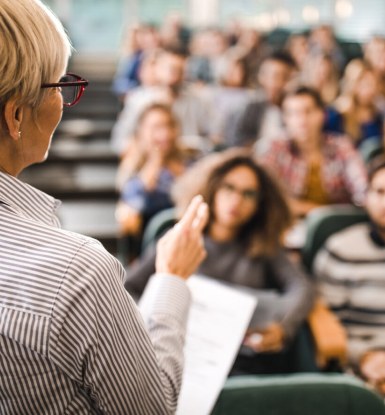 Pourquoi faire une école de commerce - emlyon