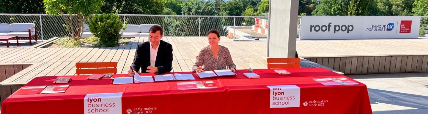 emlyon et ses équipes sont heureuses et fières de la confiance renouvelée de ce partenaire historique.