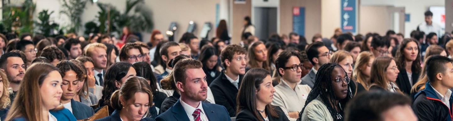 QS business masters 2025 ranking, emlyon business school