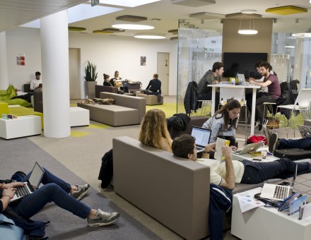emlyon business school offers an innovative graduate management programs for the needs of the modern age.