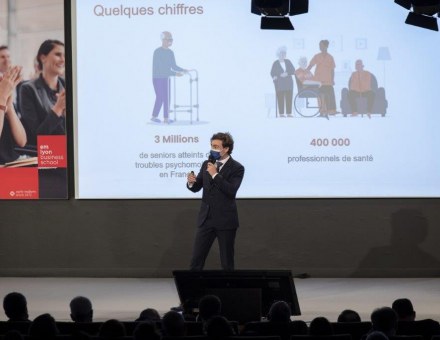 TEM est une expérience humaine pour les étudiants.