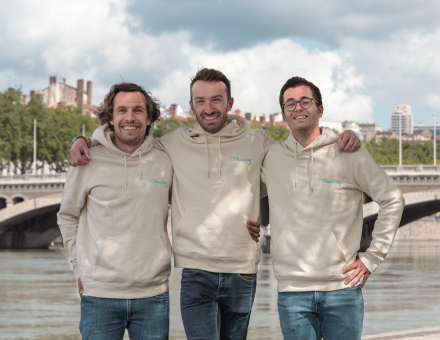 Thibault, Charles et Etienne, trois diplômés, ont créé Phealing.
