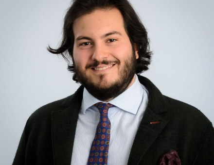 Maxime apprécie la double casquette droit et business du Mastère spécialisé Juriste Manager International d’emlyon. 