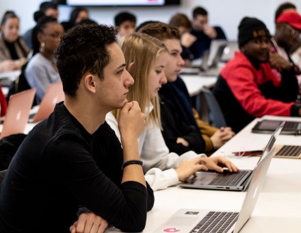 emlyon business school's students